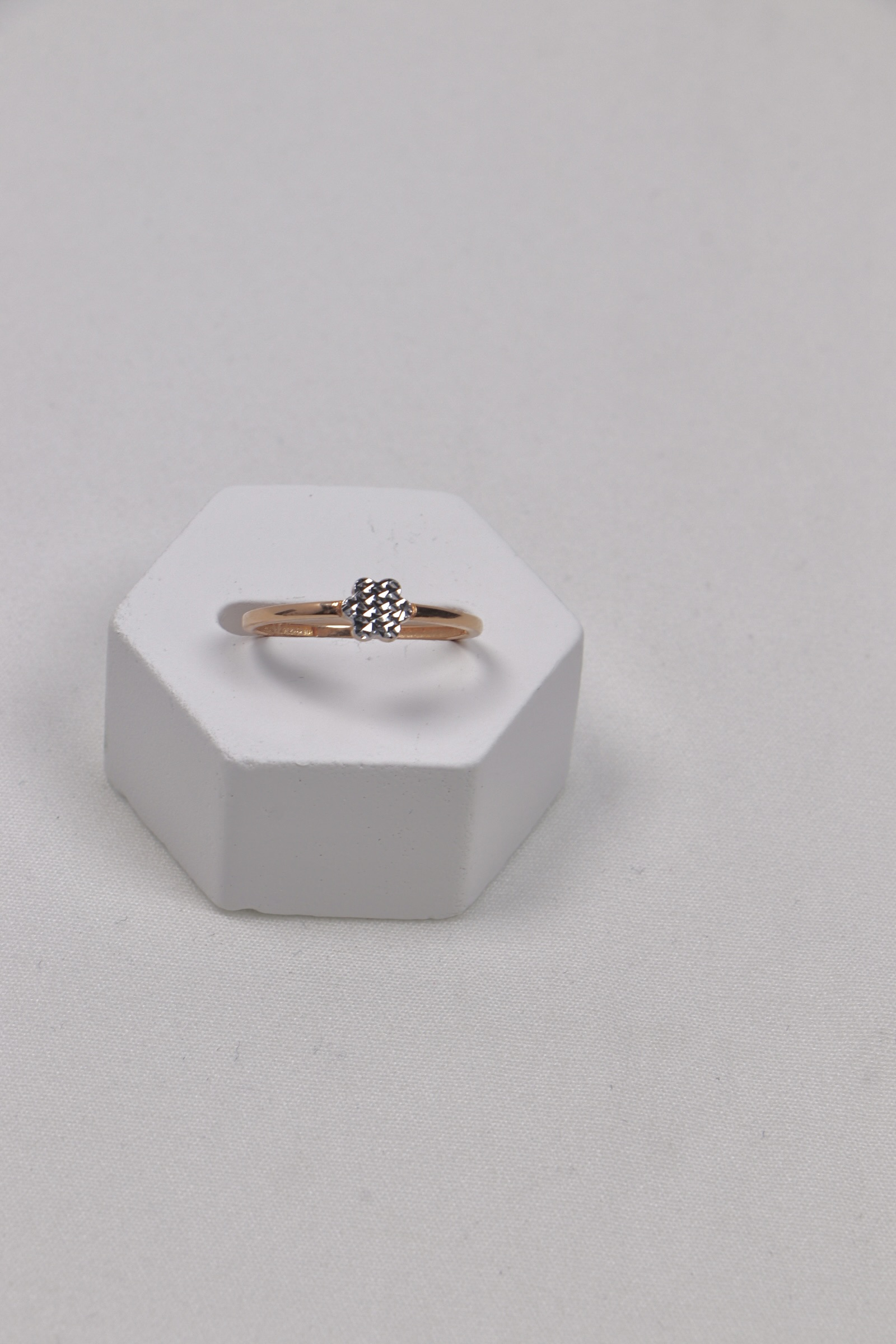 انگشتر مینیمال